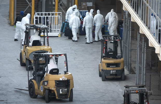 Број умрлих од вируса корона у САД премашио је 23.000: Стручњаци ове недеље очекују ВРХУНАЦ ЕПИДЕМИЈЕ